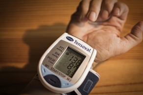 High Blood Pressure might increase the risk of Glaucoma