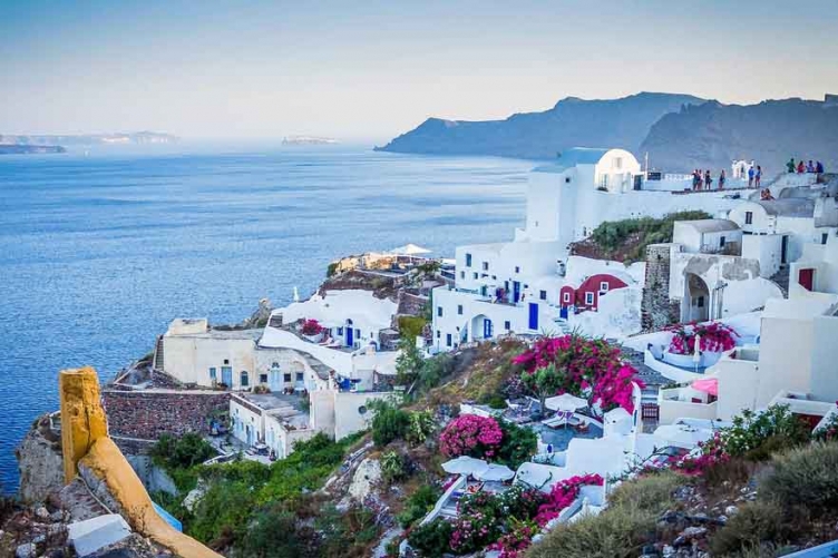 Most Popular Honeymoon Destinations in the World (Greece)